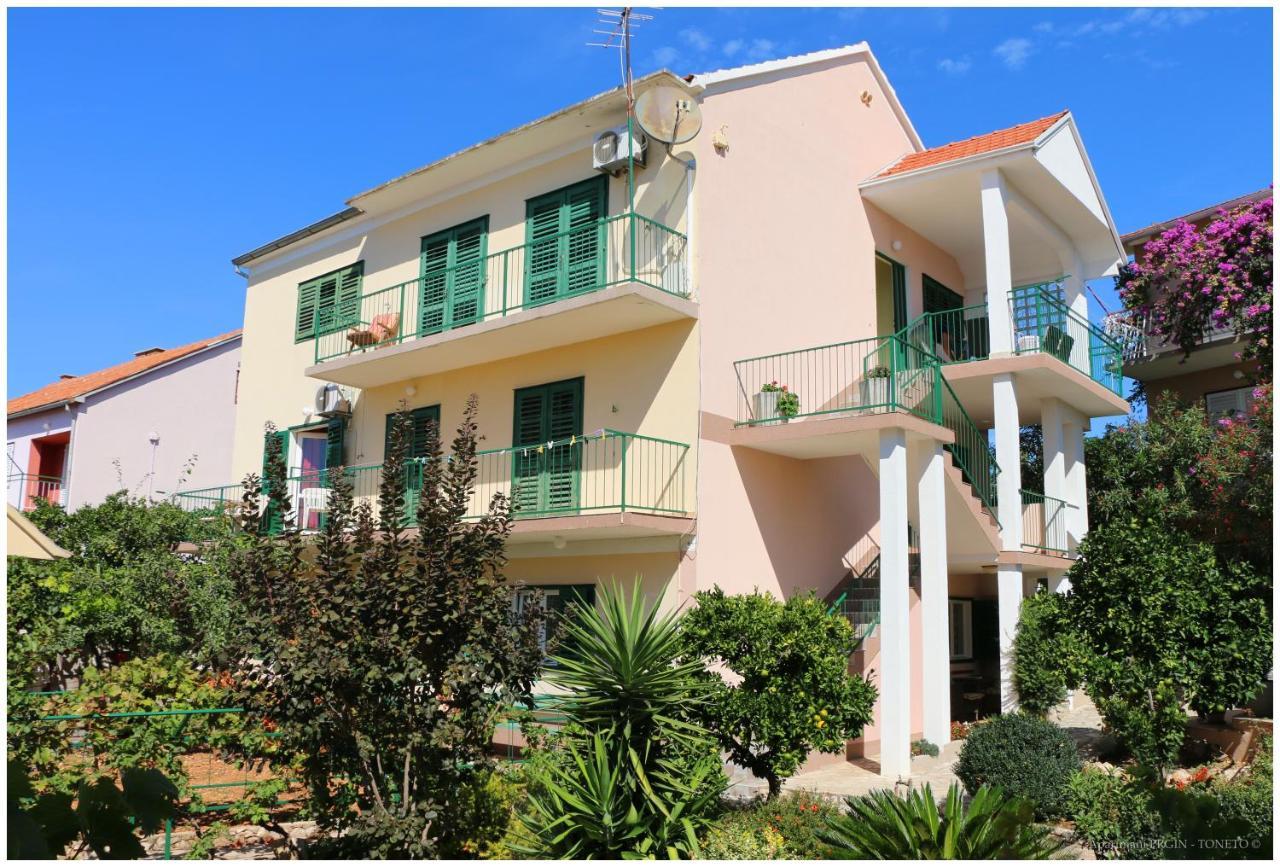 Apartments Lujo Primosten Exterior photo